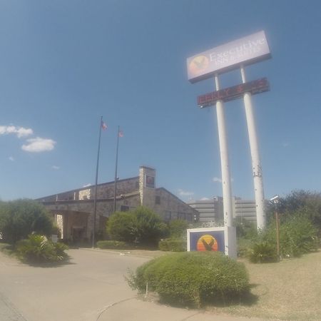 Executive Inn And Suites Waco Zewnętrze zdjęcie